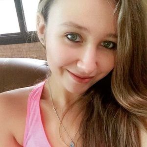 Meet your Posher, ! alexandra